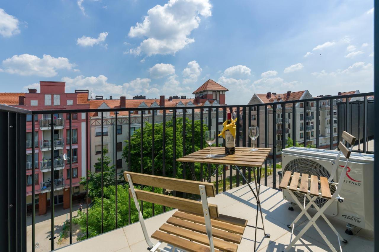 Apartments City View Garbary By Noclegi Renters Poznan Luaran gambar