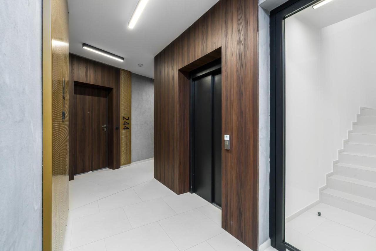 Apartments City View Garbary By Noclegi Renters Poznan Luaran gambar